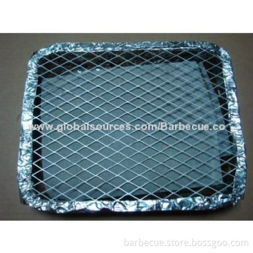 Disposable BBQ grill with charcoal, easy to install and practical charcoal cooking